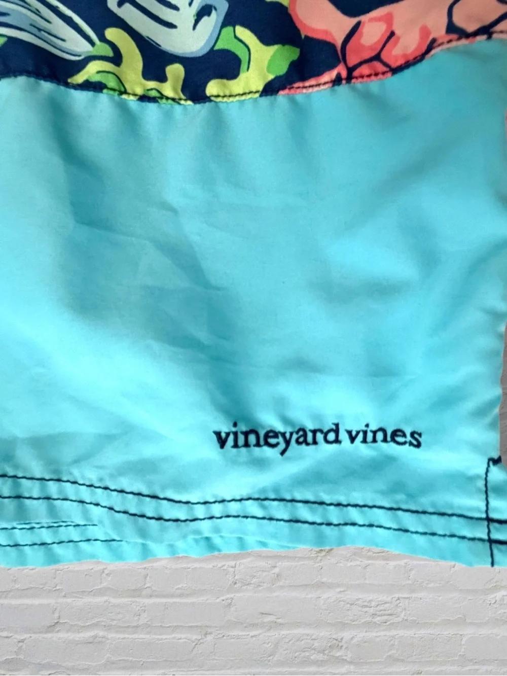 Vineyard Vines Swim Trunks Large Sea Turtle Coral Reef Print Pink Blue MeshLined